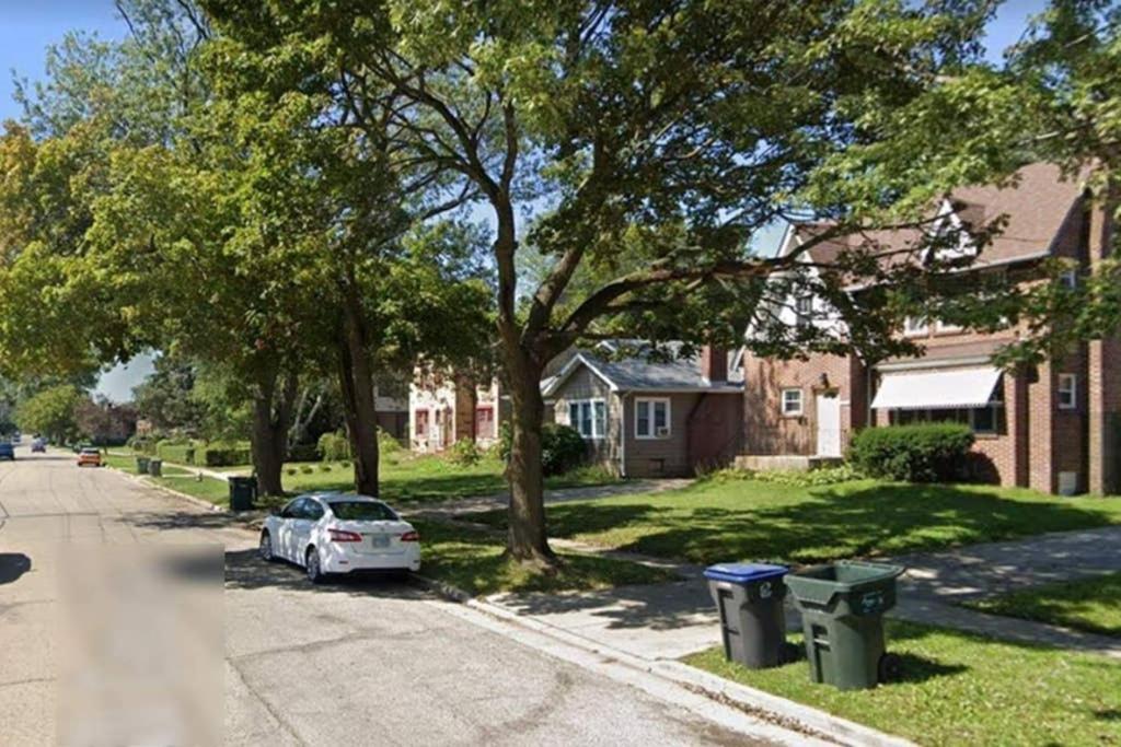 2 Bedroom Apt Near Great Lakes Naval Base And 6 Flags Waukegan Bagian luar foto