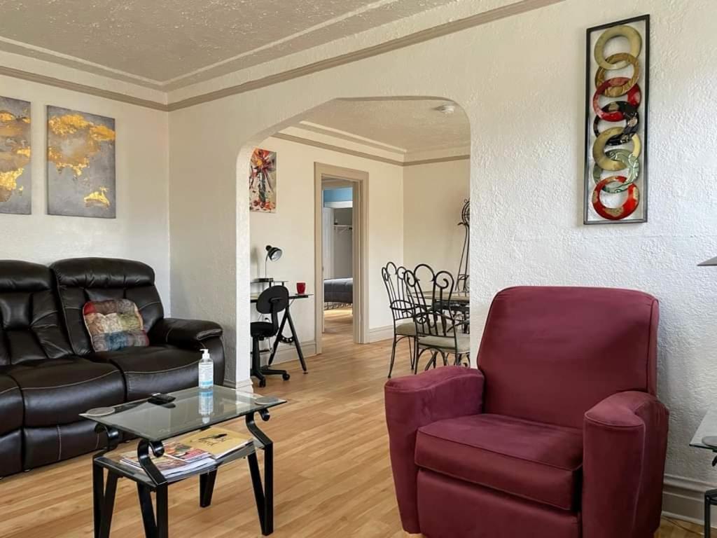 2 Bedroom Apt Near Great Lakes Naval Base And 6 Flags Waukegan Bagian luar foto
